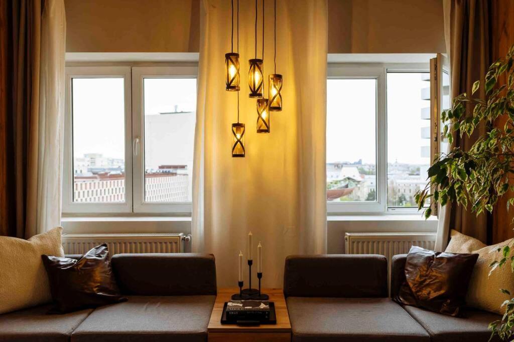 Apartamento Stunning Views 2Br Intercontinental Flat Bucarest Exterior foto