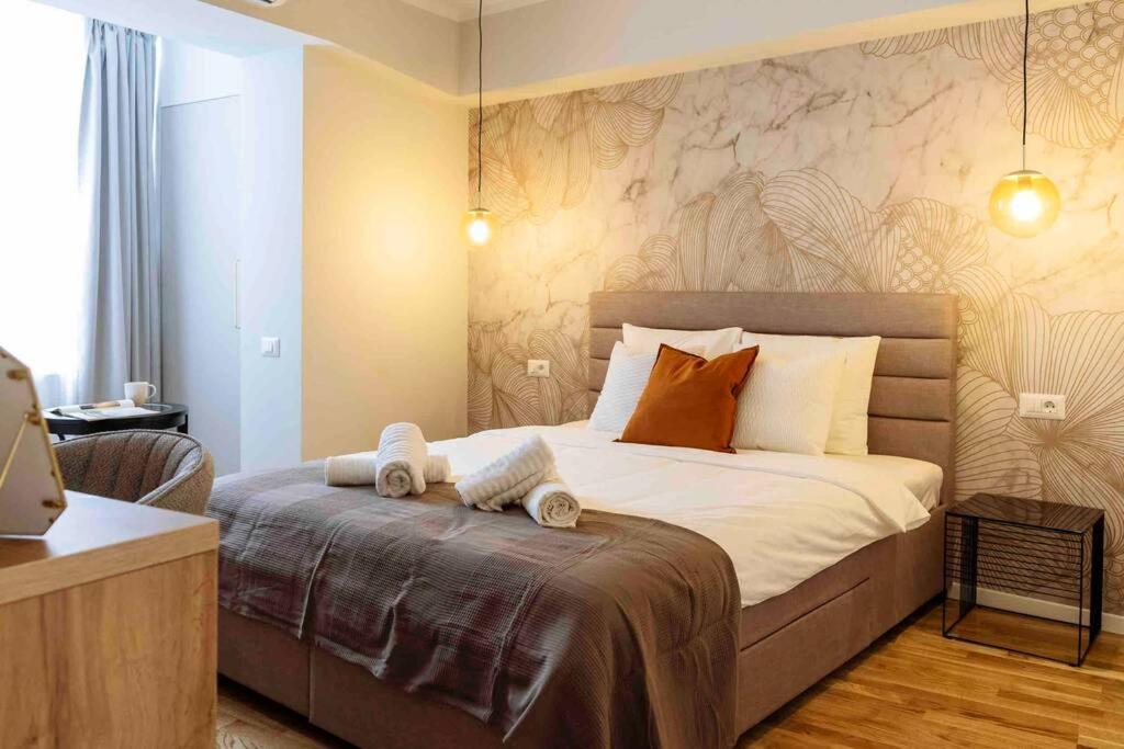 Apartamento Stunning Views 2Br Intercontinental Flat Bucarest Exterior foto