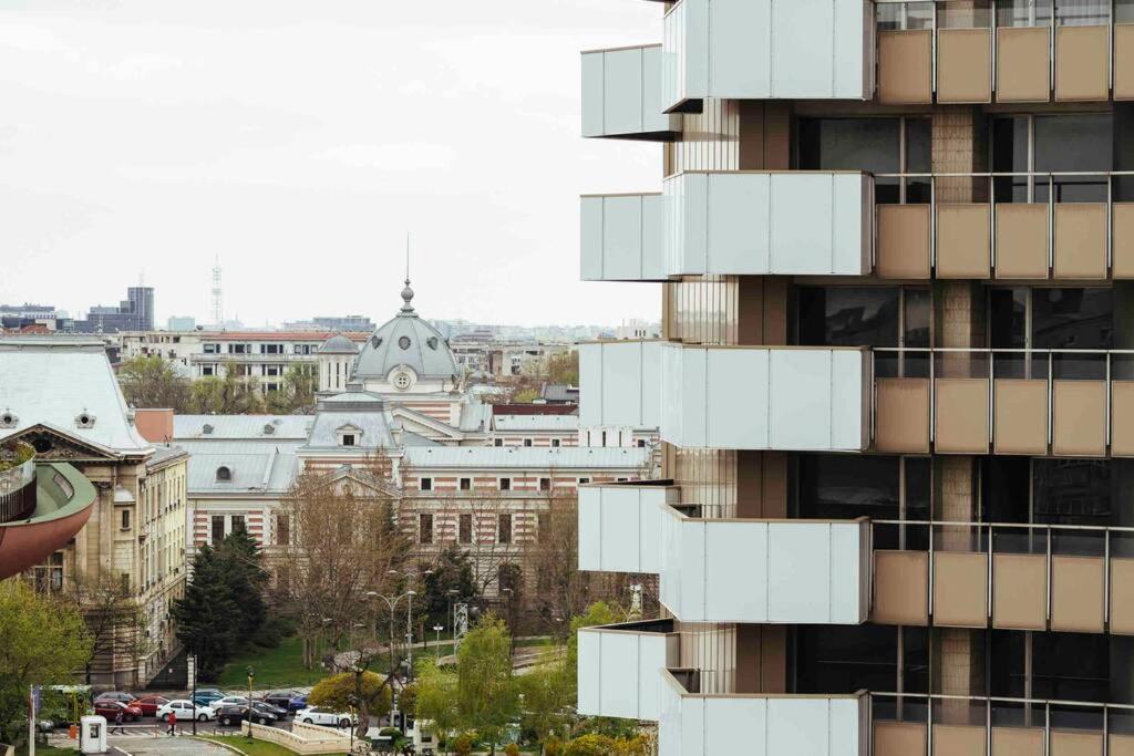 Apartamento Stunning Views 2Br Intercontinental Flat Bucarest Exterior foto