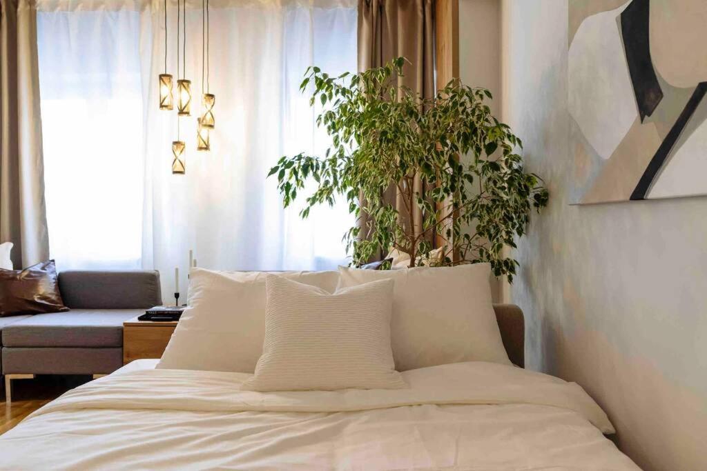 Apartamento Stunning Views 2Br Intercontinental Flat Bucarest Exterior foto