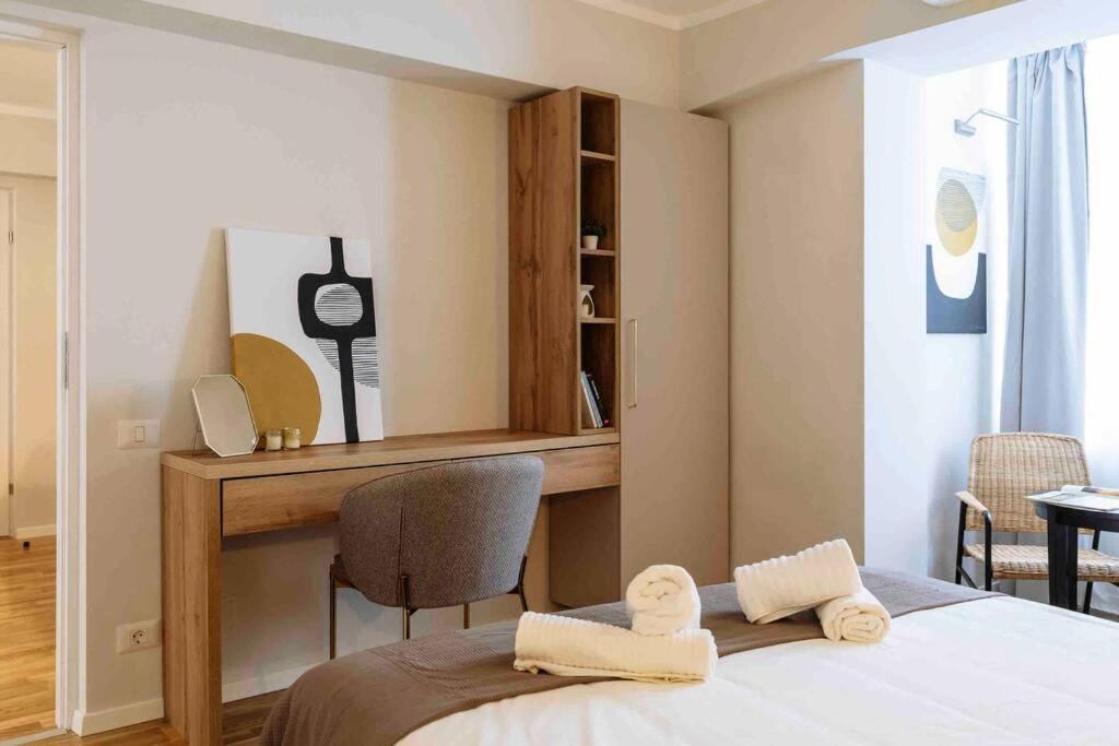 Apartamento Stunning Views 2Br Intercontinental Flat Bucarest Exterior foto